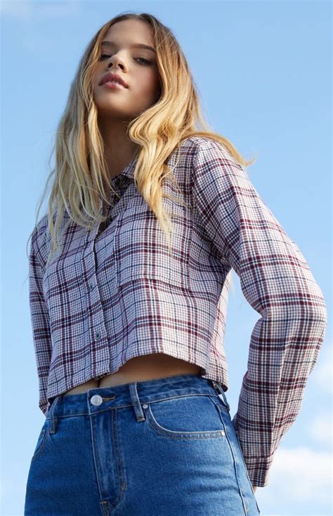 unbuttoned flannel girl.